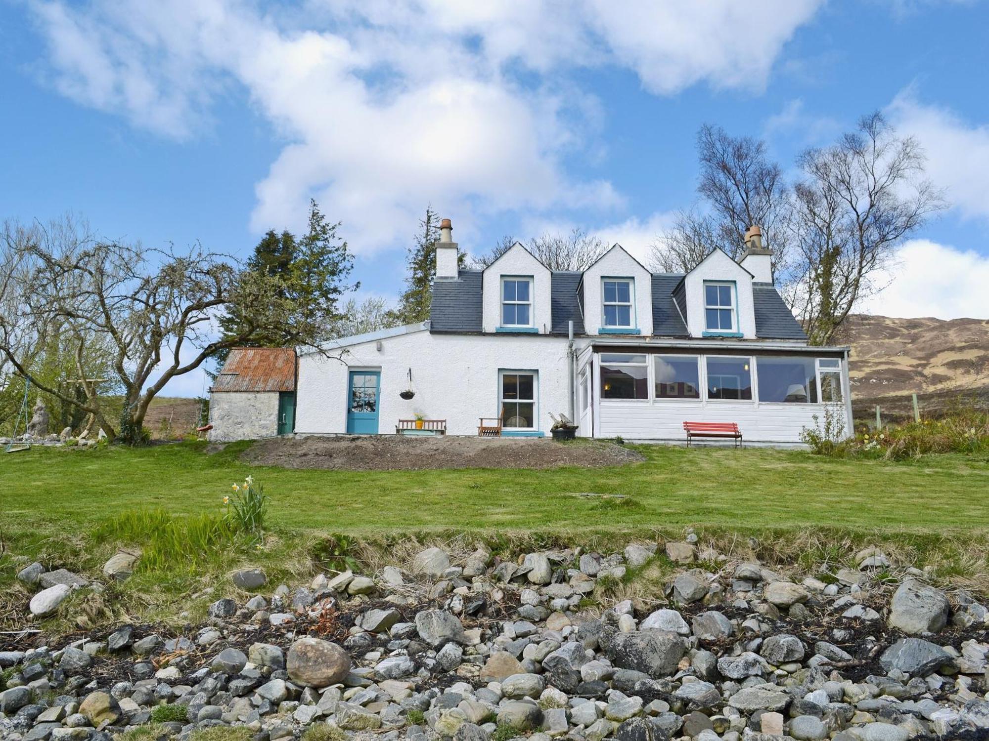 Loch Shore Cottage Dornie Kültér fotó